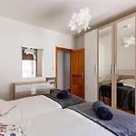 Apartamento Espectacular Reformado En Edificio Histórico, Con Wifi *
